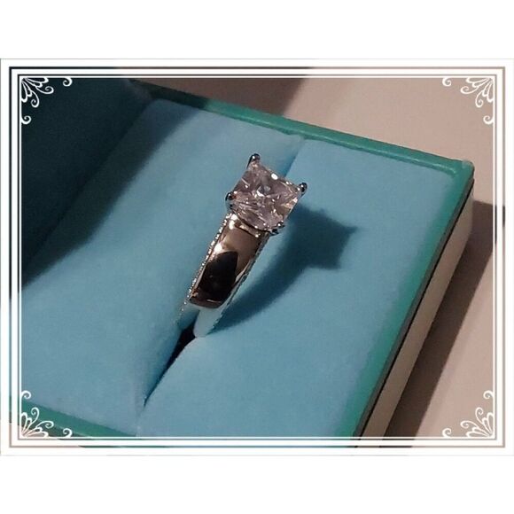 BNIB~Diamonique Italia Side Profile Princess Cut Bridal/Engagement Ring Sz 8 - Picture 2 of 8